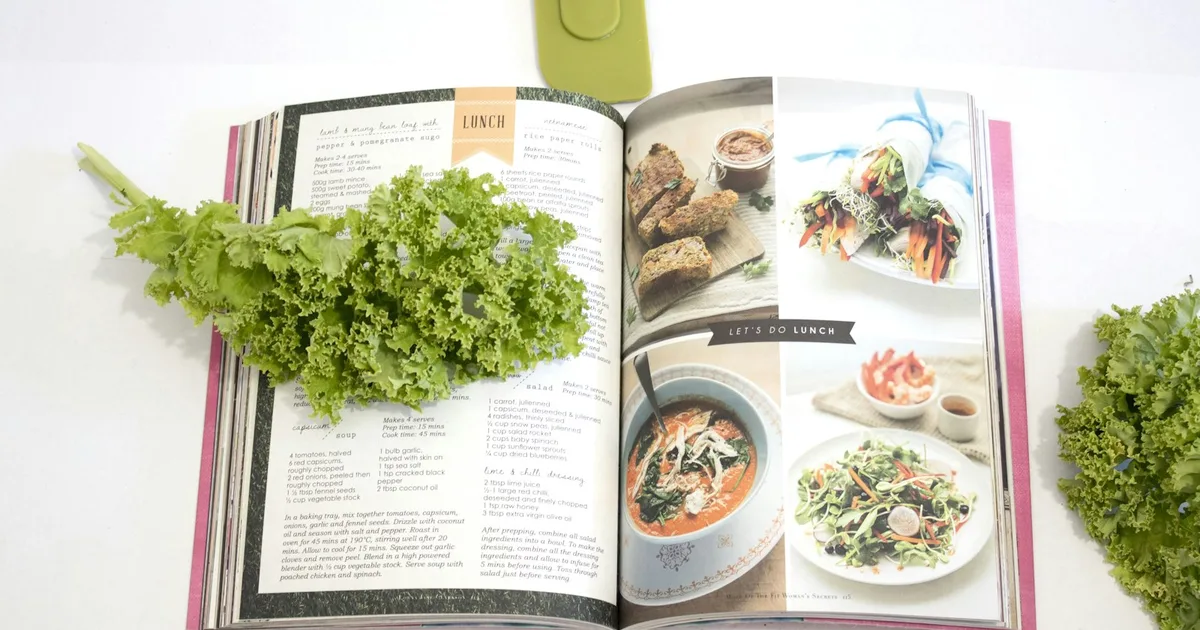 Qué libro de cocina comprar para que acabe usándose (y no en la estantería)